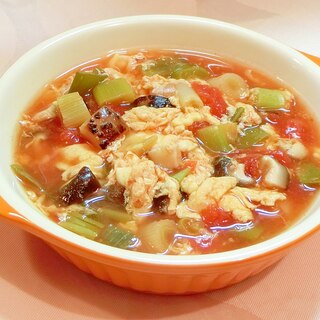 椎茸と長葱のトマト卵スープ